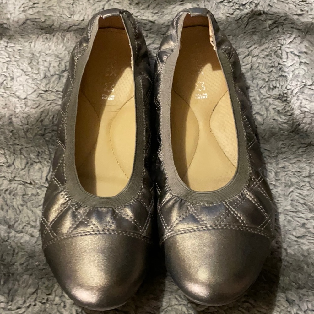 Metallic grey flats